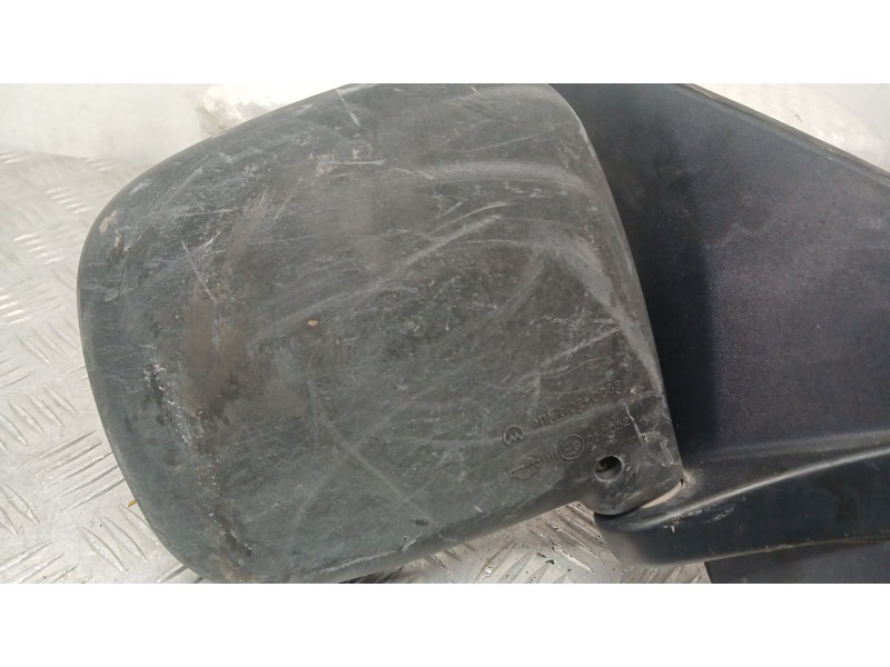 Recambio de retrovisor derecho para nissan vanette cargo autobús (hc 23) 2.3 d referencia OEM IAM 963018C800 ROZADO 