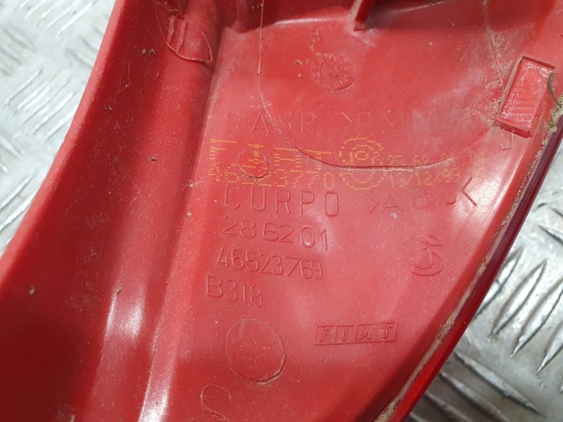 Recambio de piloto trasero izquierdo para fiat punto berlina (188) 1.2 8v elx (i) referencia OEM IAM 46523770 46523769 