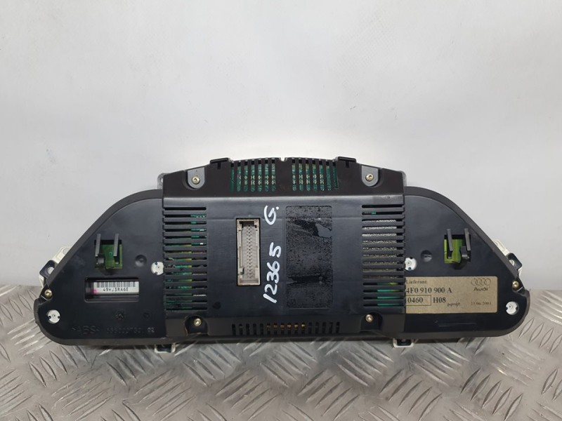 Recambio de cuadro instrumentos para audi a6 berlina (4f2) 3.2 fsi referencia OEM IAM 4F0910900A  
