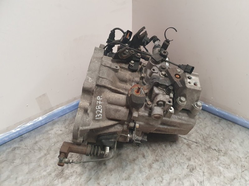 Recambio de caja cambios para kia cee´d active referencia OEM IAM S71767 4300023311 561098 5VELOCIDADES