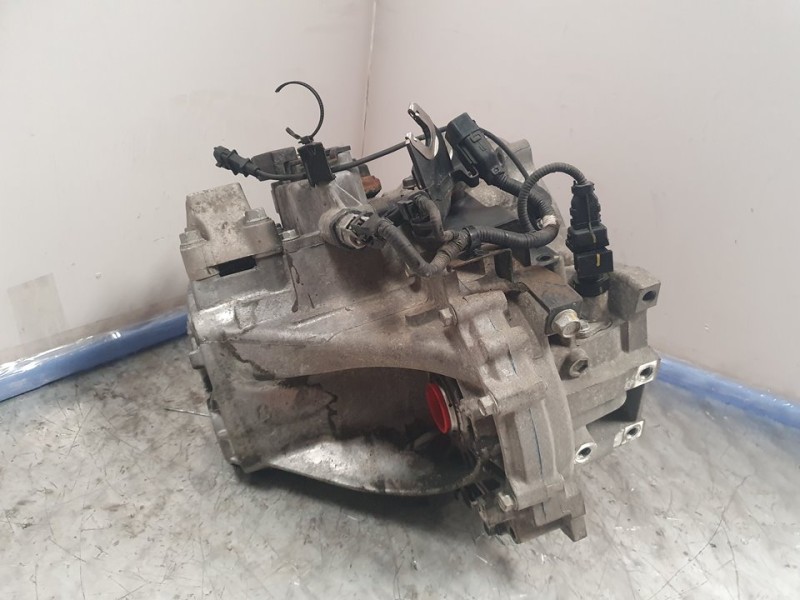 Recambio de caja cambios para kia cee´d active referencia OEM IAM S71767 4300023311 561098 5VELOCIDADES