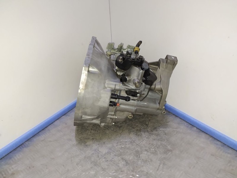 Recambio de caja cambios para ford focus lim. business referencia OEM IAM CV6R7002PF 150617 6VELOCIDADES