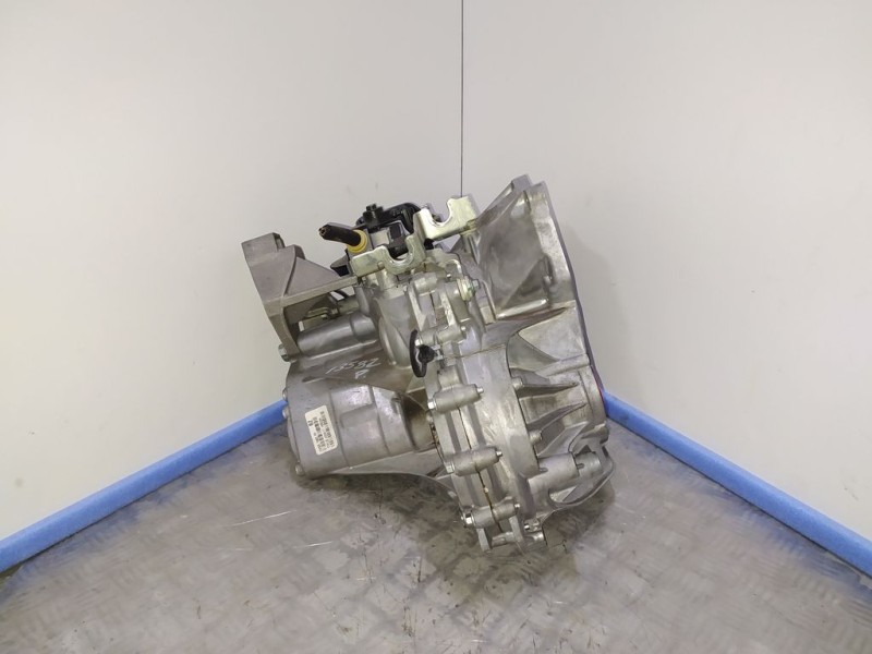 Recambio de caja cambios para ford focus lim. business referencia OEM IAM CV6R7002PF 150617 6VELOCIDADES