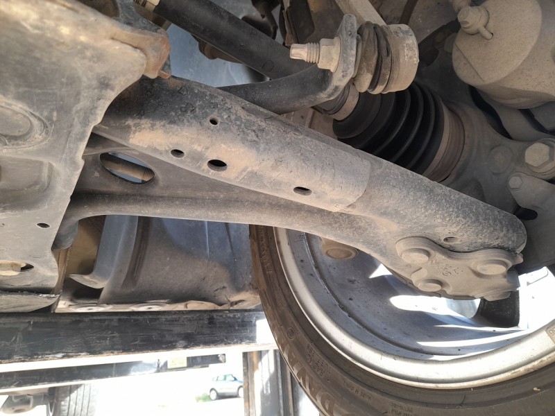 Recambio de brazo suspension inferior delantero izquierdo para peugeot 308 ii (lb_, lp_, lw_, lh_, l3_) 1.6 hdi 100 referencia O