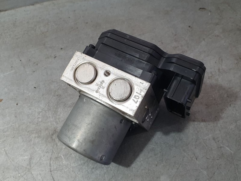 Recambio de abs para hyundai ix35 classic 2wd referencia OEM IAM 589202Y350 BH6013I001 MANDO