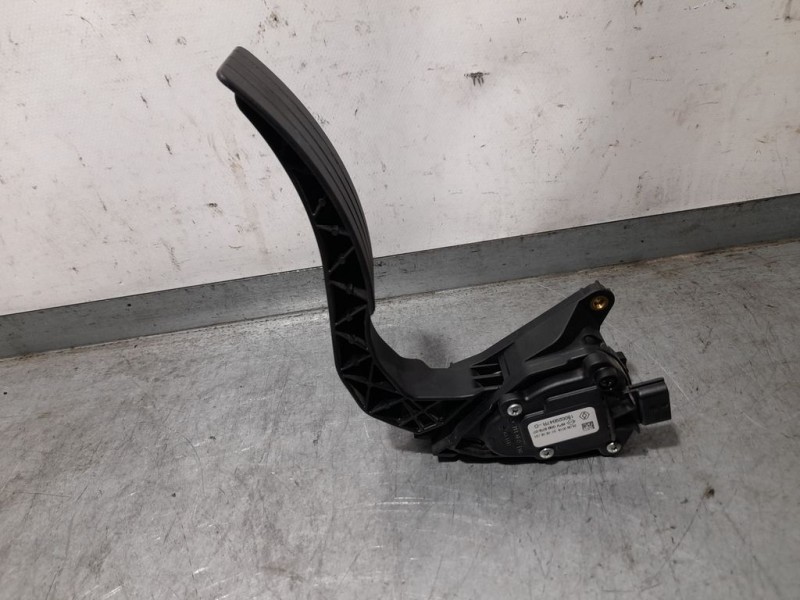 Recambio de potenciometro pedal para renault clio iv dynamique referencia OEM IAM 180029347R  