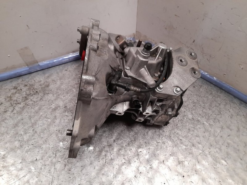 Recambio de caja cambios para opel corsa d cosmo referencia OEM IAM 55565141  5VELOCIDADES