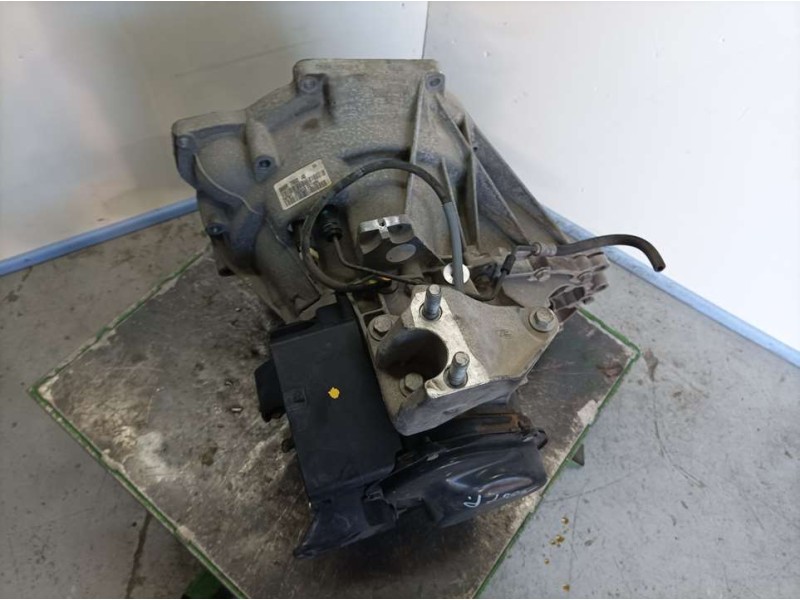 Recambio de caja cambios para ford fiesta (ccn) trend referencia OEM IAM 8A6R7002JG 290413 5VELOCIDADES