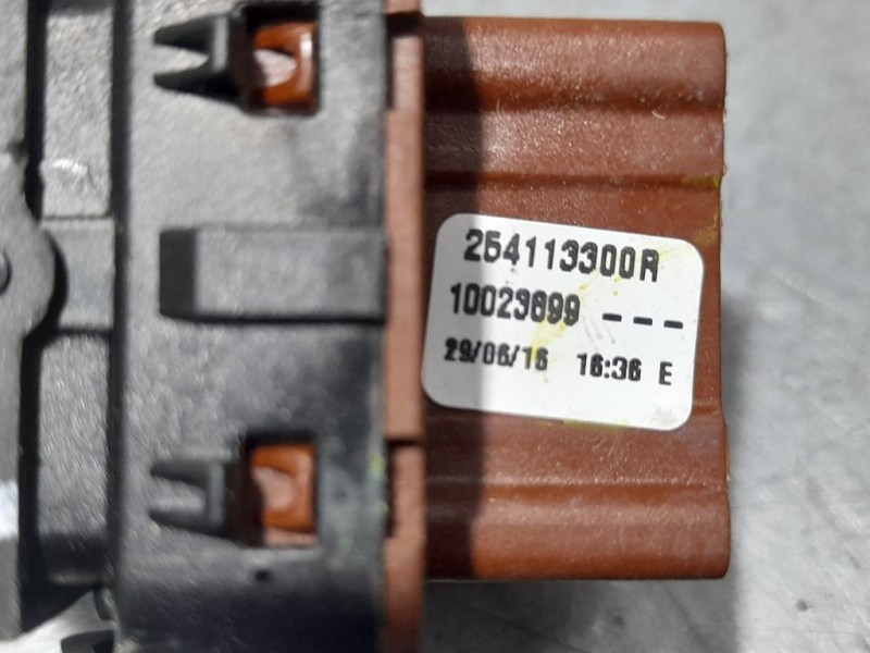 Recambio de mando elevalunas delantero izquierdo para renault clio iv dynamique referencia OEM IAM 254113300R 10023699 