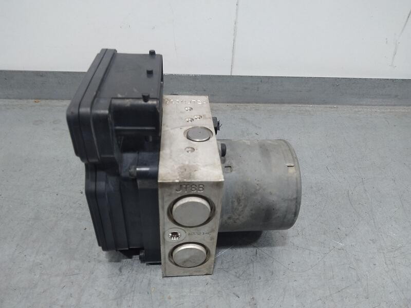 Recambio de abs para hyundai ix35 sle 2wd referencia OEM IAM 589202Y350  Mando