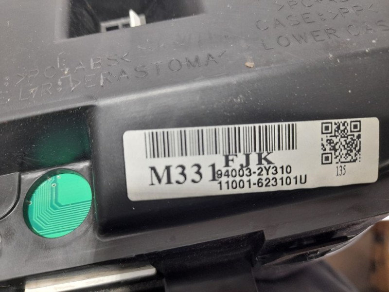 Recambio de cuadro instrumentos para hyundai ix35 classic 2wd referencia OEM IAM 940032Y310 11001623101U 