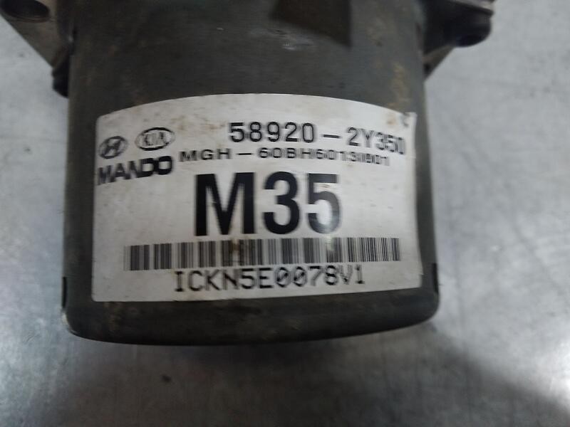 Recambio de abs para hyundai ix35 sle 2wd referencia OEM IAM 589202Y350  Mando