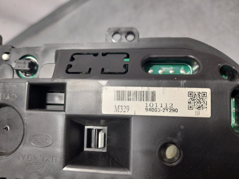 Recambio de cuadro instrumentos para hyundai ix35 classic 2wd referencia OEM IAM 940032Y310 11001623101U 