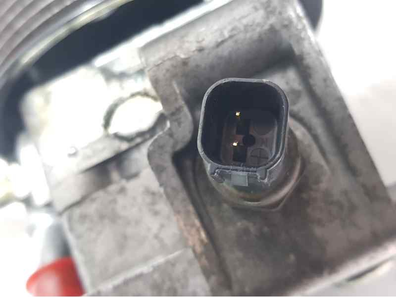 Recambio de bomba direccion para ford focus berlina (cak) ghia referencia OEM IAM 413A696A  