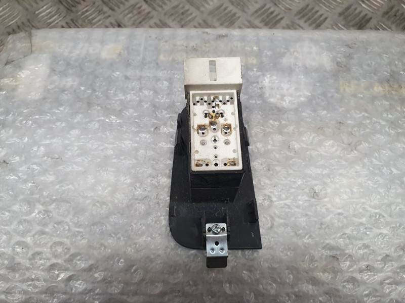 Recambio de mando elevalunas delantero derecho para chevrolet epica lt referencia OEM IAM SIN REF  