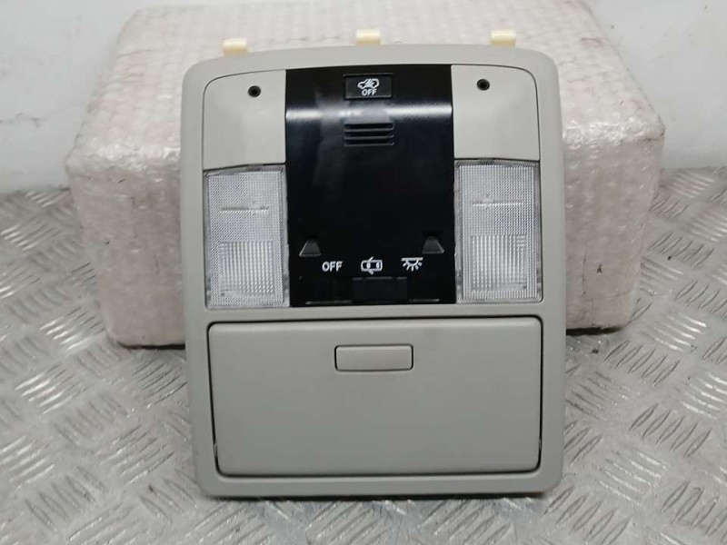 Recambio de luz interior para toyota land cruiser (j15) vx referencia OEM IAM 8126060K50B0 1D111123G 