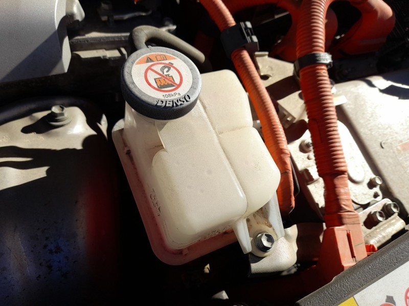 Recambio de deposito expansion para lexus nx (_z1_) 300h (ayz10_) referencia OEM IAM 1647028113 CIRCUITO ELECTRICO 