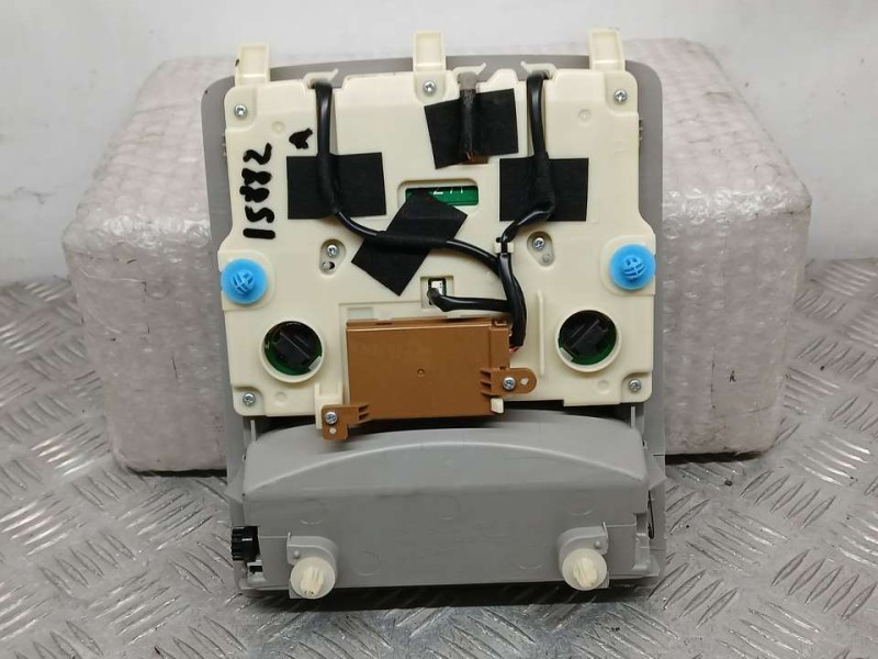 Recambio de luz interior para toyota land cruiser (j15) vx referencia OEM IAM 8126060K50B0 1D111123G 