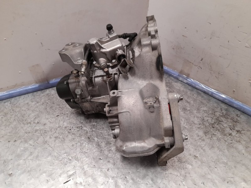 Recambio de caja cambios para opel corsa d cosmo referencia OEM IAM 55565141  5VELOCIDADES