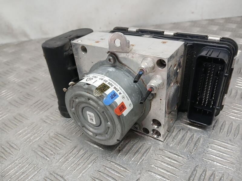 Recambio de bomba suspension para mercedes-benz clase c (w206) c 300 de (206.208) referencia OEM IAM A2063203307 TAPA TOCADA CON