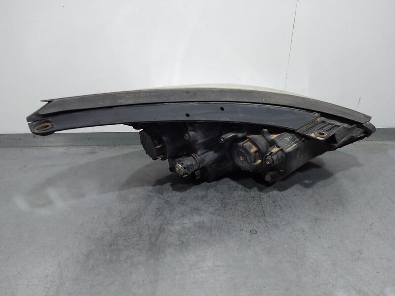 Recambio de faro izquierdo para hyundai ix35 sle 2wd referencia OEM IAM 921012Y000  