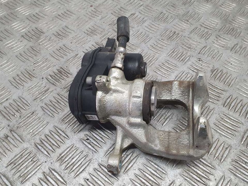 Recambio de pinza freno trasera derecha para fiat 500 x (334) urban referencia OEM IAM 32353471C  