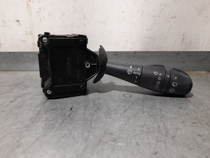 Recambio de mando limpia para renault clio iv dynamique referencia OEM IAM E10670323  