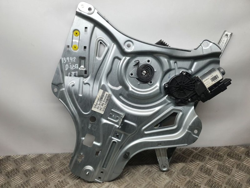 Recambio de elevalunas delantero izquierdo para hyundai ix35 classic 2wd referencia OEM IAM 824702Y010  ELECTRICO 6 PINES