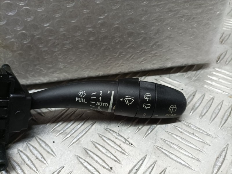 Recambio de mando limpia para kia cee´d active referencia OEM IAM 934201H300  