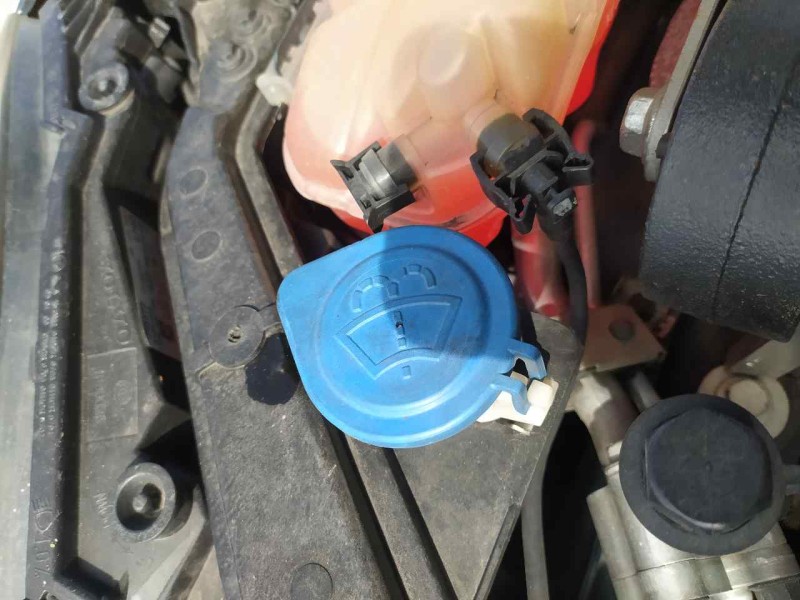 Recambio de deposito limpia para volvo v40 hatchback (525) d3 referencia OEM IAM 31276096  