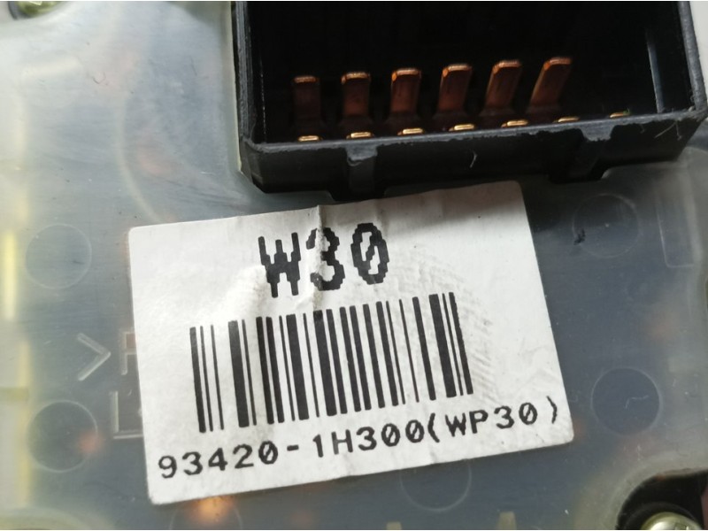 Recambio de mando limpia para kia cee´d active referencia OEM IAM 934201H300  