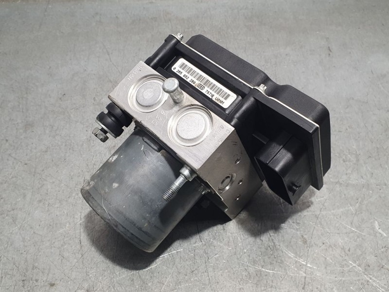 Recambio de abs para citroën c4 lim. live referencia OEM IAM 9677024980 0265252802 BOSCH