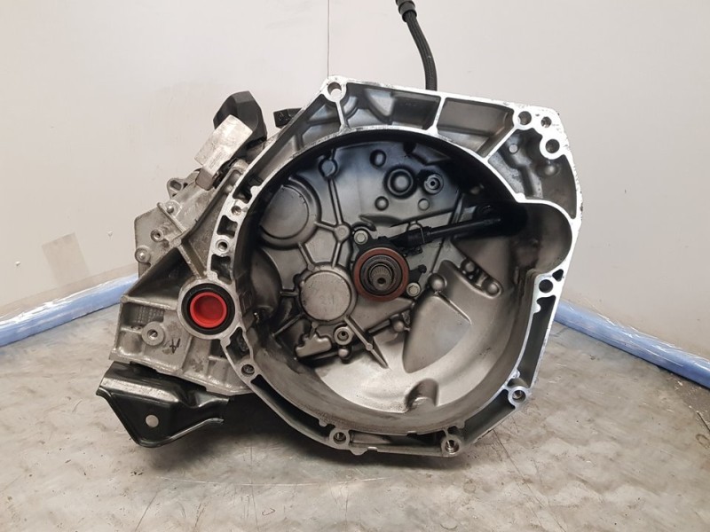 Recambio de caja cambios para dacia sandero stepway referencia OEM IAM JT4004 A152984 6VELOCIDADES