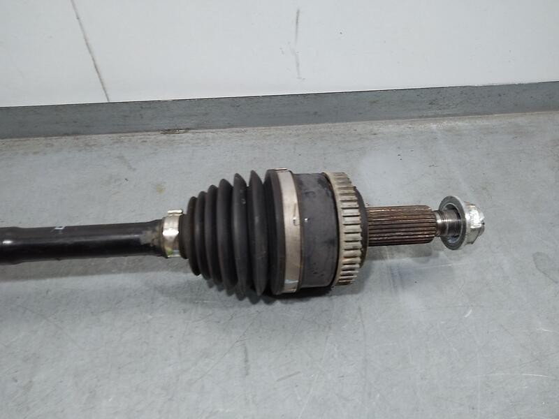 Recambio de transmision delantera izquierda para hyundai ix35 sle 2wd referencia OEM IAM 495002Y930SJ  