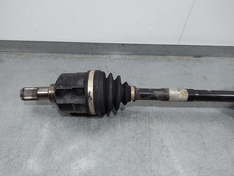 Recambio de transmision delantera izquierda para hyundai ix35 sle 2wd referencia OEM IAM 495002Y930SJ  