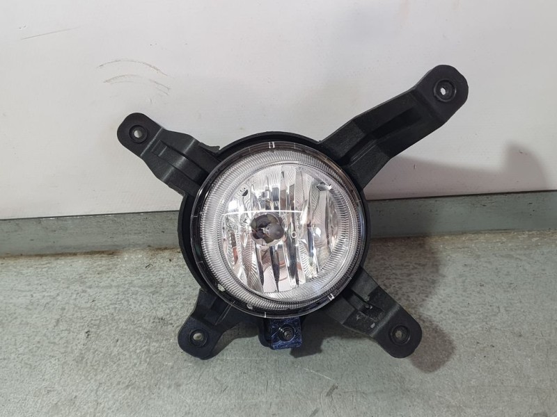 Recambio de faro antiniebla derecho para hyundai ix35 classic 2wd referencia OEM IAM 922022Y000  