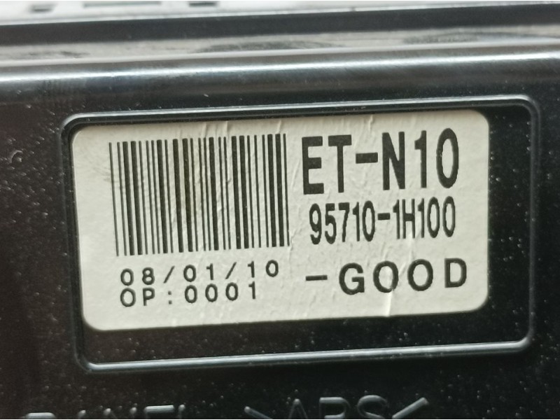 Recambio de pantalla multifuncion para kia cee´d active referencia OEM IAM 957101H100  