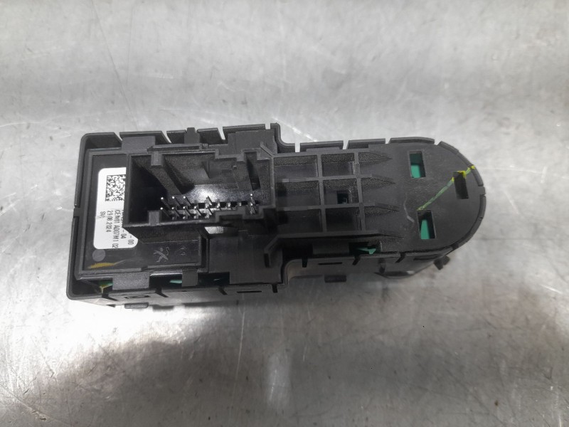 Recambio de mando elevalunas delantero izquierdo para peugeot expert furgoneta (v_) 1.5 bluehdi 120 referencia OEM IAM 98329368Z