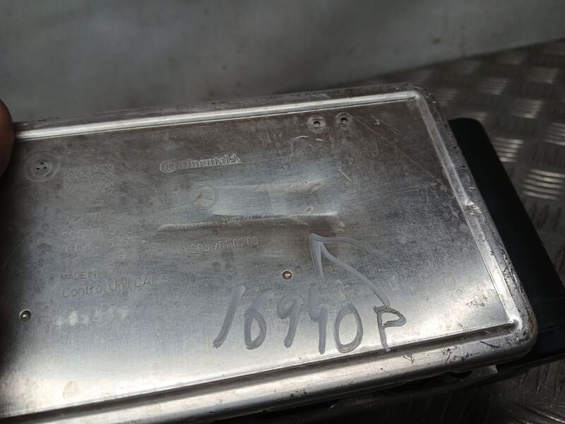 Recambio de bomba suspension para mercedes-benz clase c (w206) c 300 de (206.208) referencia OEM IAM A2063203307 TAPA TOCADA CON