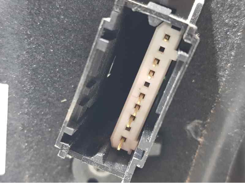 Recambio de retrovisor derecho para renault megane i classic (la0) 1.6e alize referencia OEM IAM  7 PINS ELECTRICO