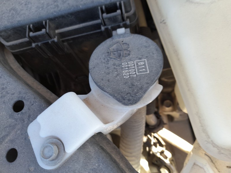 Recambio de deposito limpia para lexus nx (_z1_) 300h (ayz10_) referencia OEM IAM 8531578030  