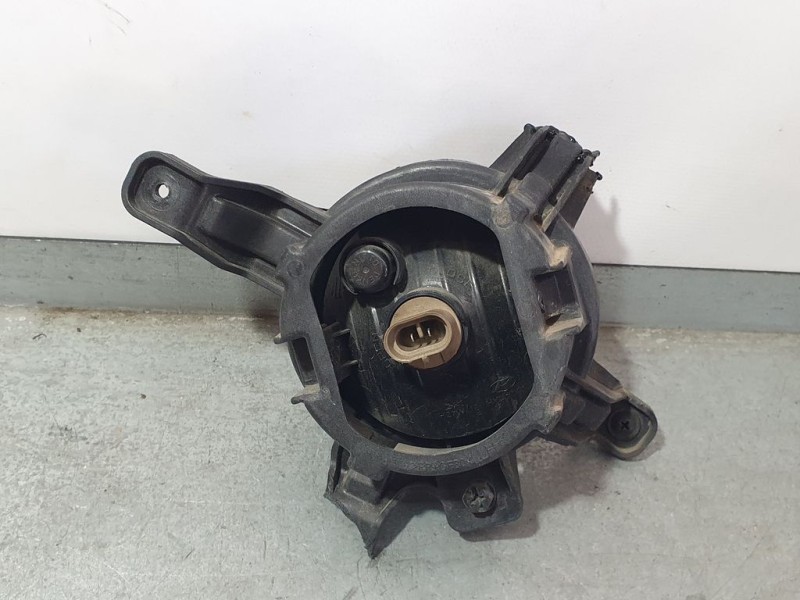 Recambio de faro antiniebla izquierdo para hyundai ix35 classic 2wd referencia OEM IAM 922012Y000  2 PATAS ROTAS