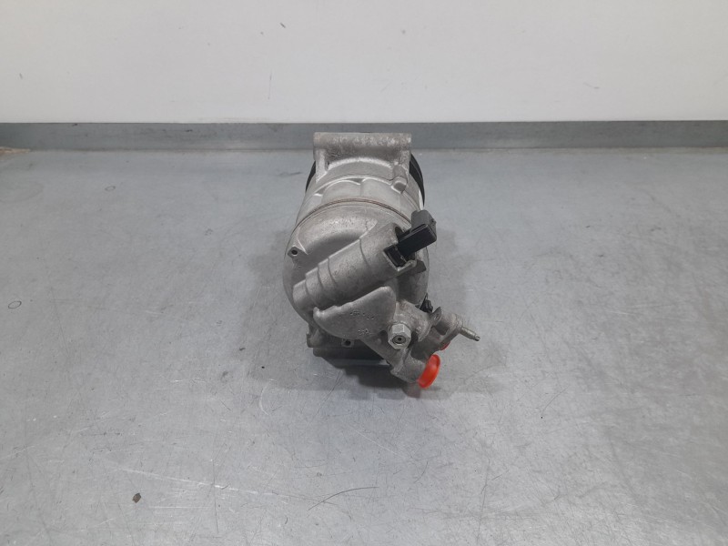 Recambio de compresor aire acondicionado para peugeot 308 ii (lb_, lp_, lw_, lh_, l3_) 1.6 hdi 100 referencia OEM IAM 9827528980