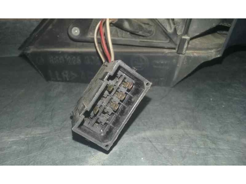 Recambio de retrovisor derecho para audi a4 berlina (b5) 1.8 referencia OEM IAM  5 PINS ELECTRICO