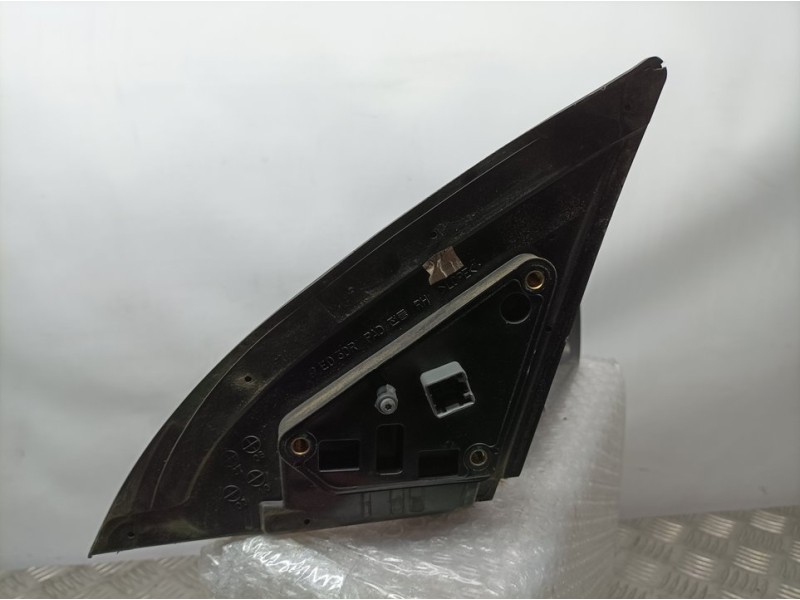 Recambio de retrovisor derecho para kia cee´d active referencia OEM IAM   ELECTRICO 5 PINS ROZADO