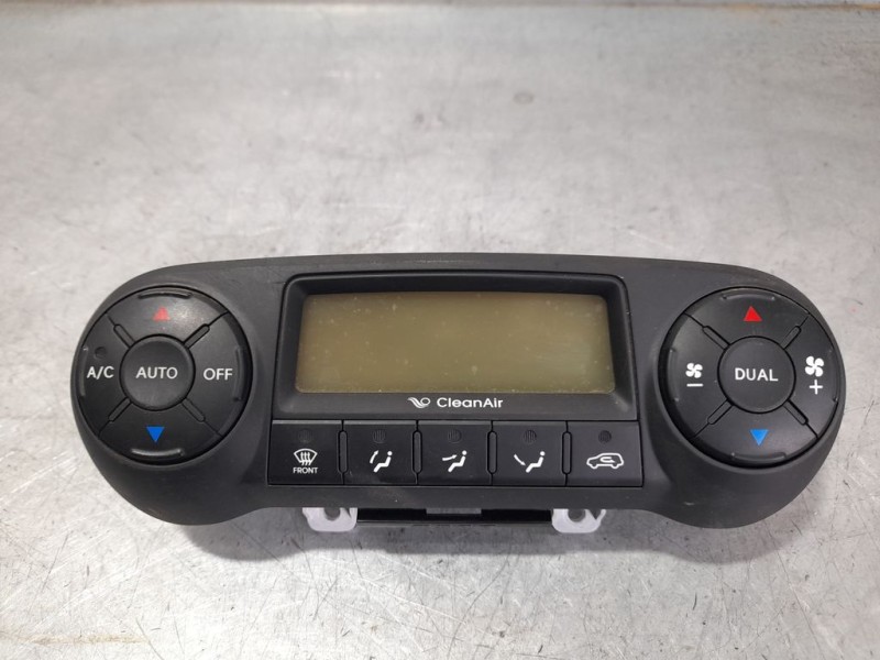 Recambio de mando climatizador para hyundai ix35 classic 2wd referencia OEM IAM 972502Y301  