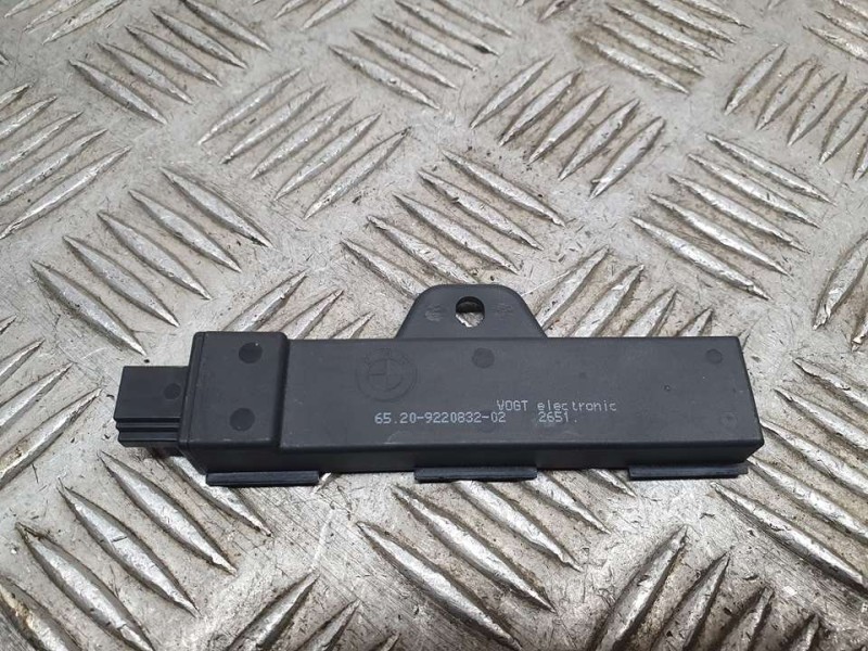 Recambio de modulo electronico para bmw i8 (i12) i8 pure impulse referencia OEM IAM 922083202  