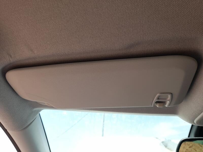 Recambio de parasol izquierdo para opel crossland x / crossland (p17, p2qo) 1.2 (75) referencia OEM IAM YQ005552TI  