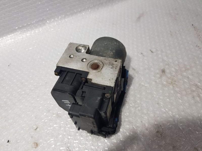 Recambio de abs para nissan almera (n16/e) comfort referencia OEM IAM 476605M306 0265216899 BOSCH