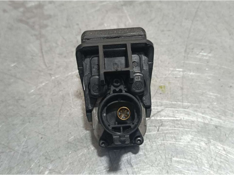 Recambio de camara vision trasera para bmw serie 5 lim. (f10) 2.0 turbodiesel referencia OEM IAM 9240357 5204220114 